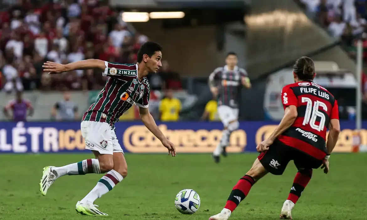 Imagem de compartilhamento para o artigo Flamengo Busca título e mede forças com o Fluminense em clássico que acontece neste sábado no Maracanã da MS Todo dia